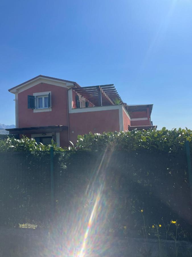 Il Casale Rosso Monolocale Cinque Terre-Toscana Caniparola di Fosdinovo 外观 照片